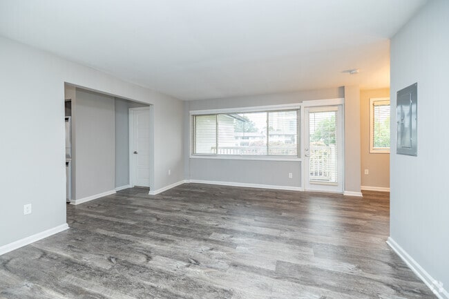 3 habitaciones, 2 baños - 1175 pies cuadrados - Sala de estar - The Alante in Alexandria