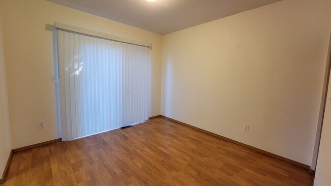 DINING - 1800 11th Ave Unit C