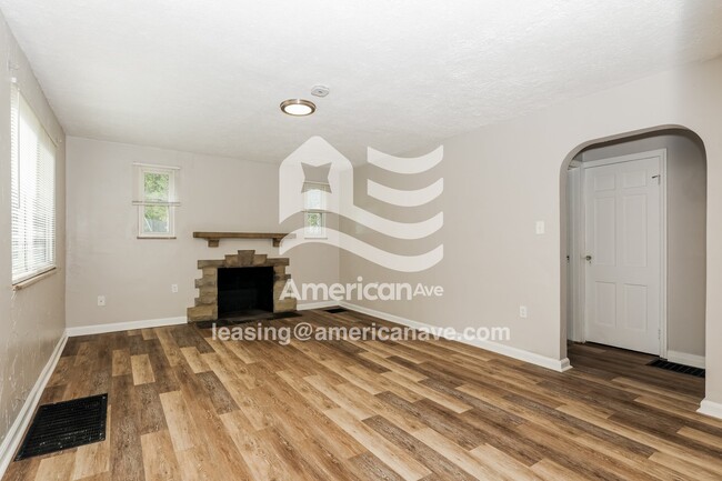 Photo - 6429 Manning Rd