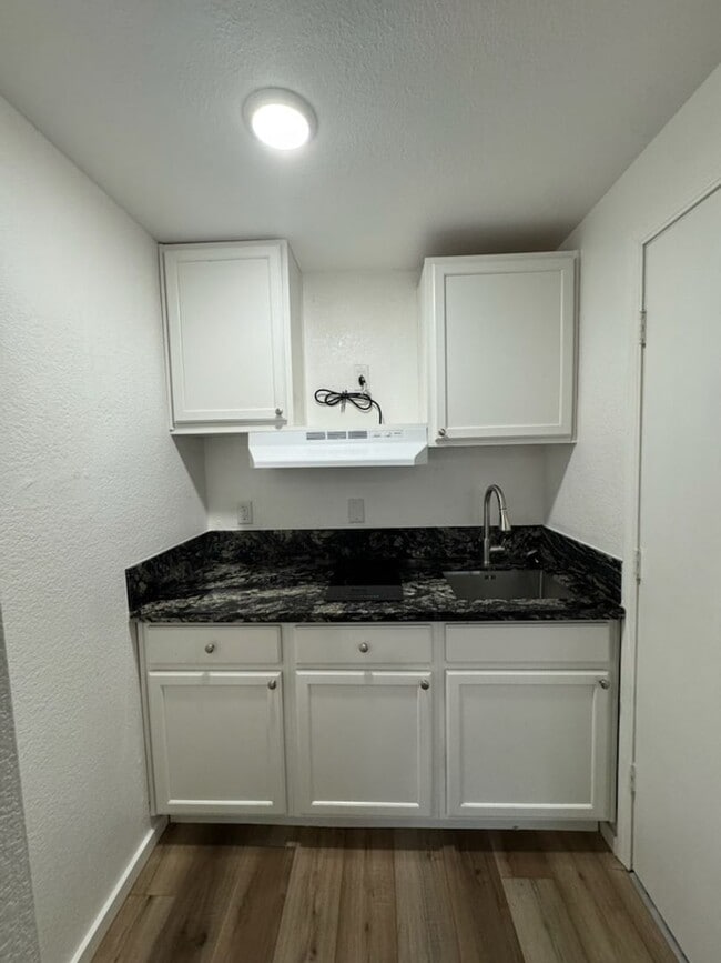 Photo - Nice studio apartment *ALL utilities included