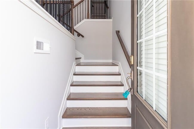 Photo - 770 Sunset Park Dr