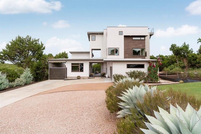 Building Photo - 10800 Superview Dr