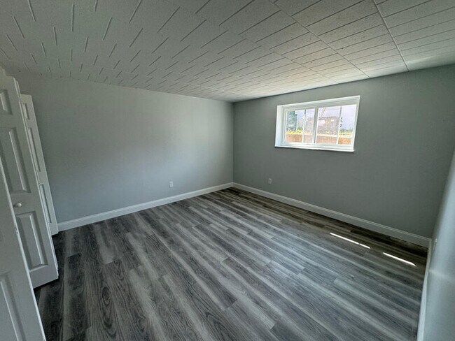 908 Erdner Ave