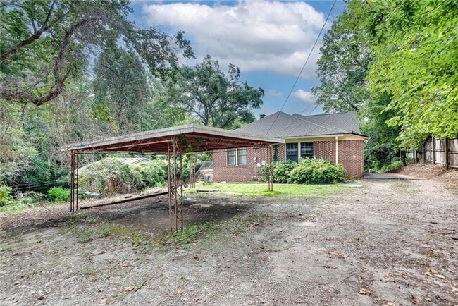 Photo - 1424 Emory Rd NE