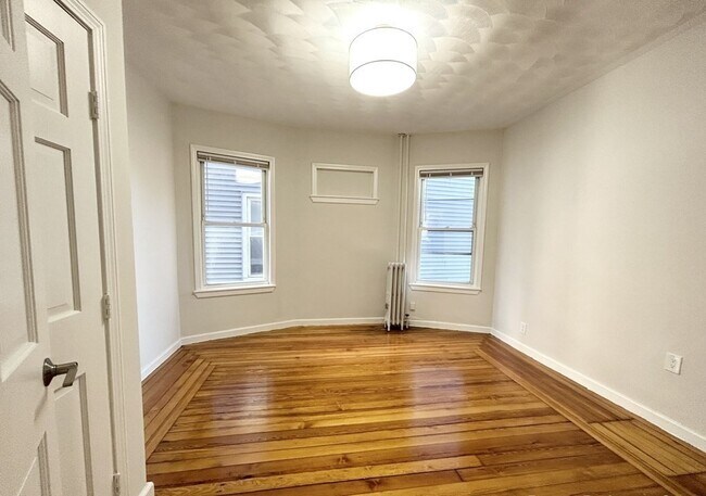 Photo - 157 E Cottage St Unit #3