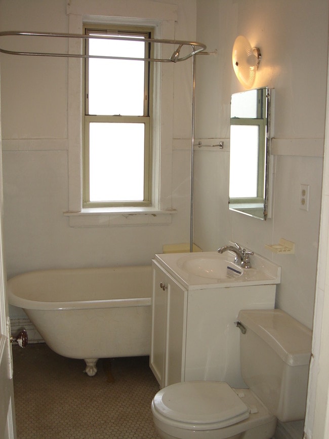 3536 W Cullom Ave Unit 3