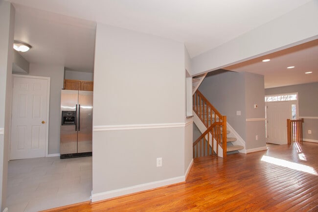 Photo - 8842 Fox Cir