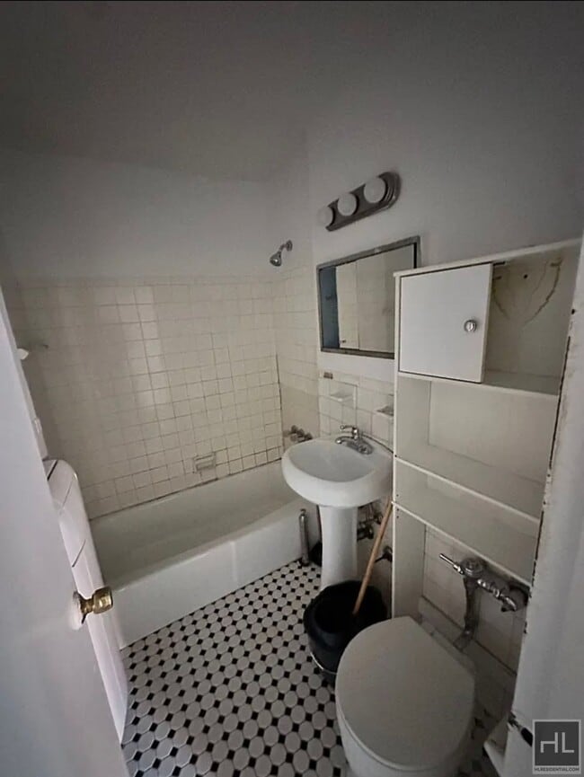 Photo - Alcove Studio In Astoria Co-Op Doorman Bui... Unidad 1A