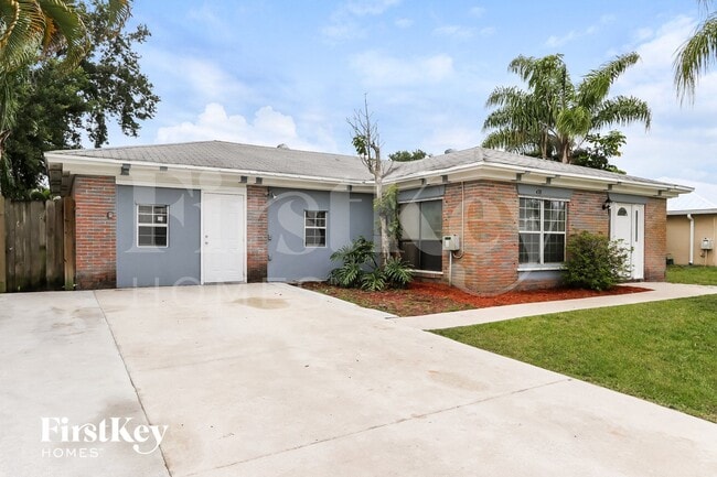 Photo - 438 SE Streamlet Ave