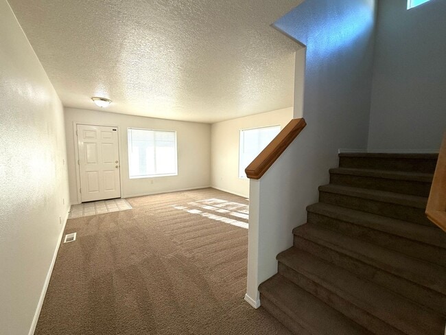 Photo - MOVE IN SPECIAL!!! Spacious 4-Bedroom Rent...