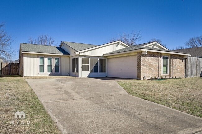 Photo - 4559 Sugar Bush Ct