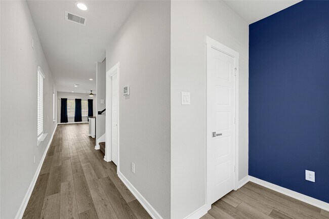 Photo - 12737 Ermine St