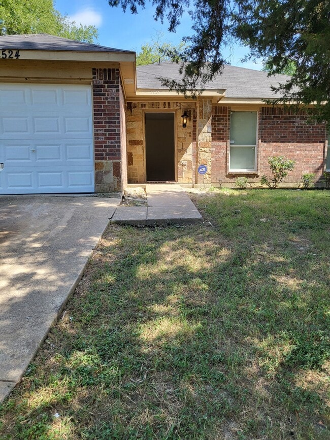 Building Photo - 2524 Kirkley St Rental