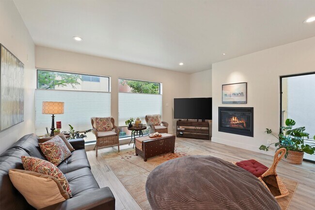 Photo - 1610 Hadley St