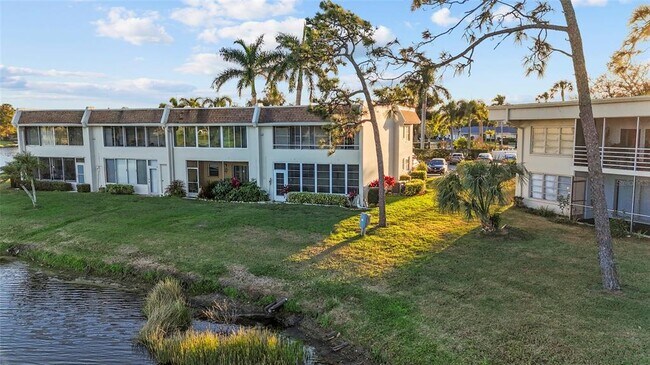 Photo - 7193 W Country Club Dr N Unidad 140