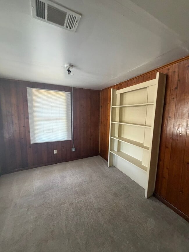 Photo - 607 E Gordon St