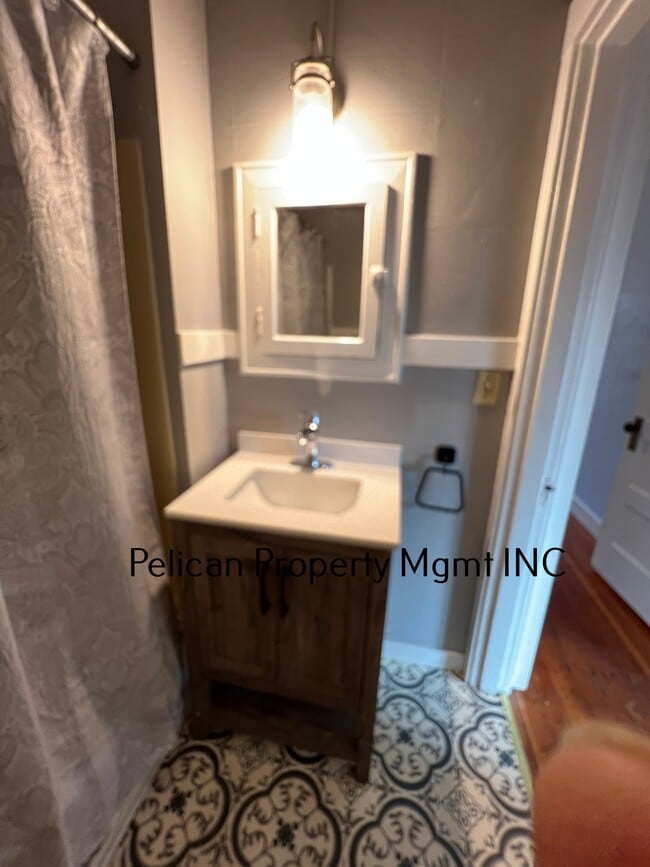 Photo - 327 Jefferson St