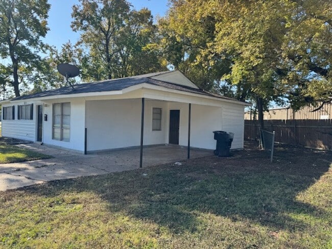 Photo - 3104 Gay Blvd