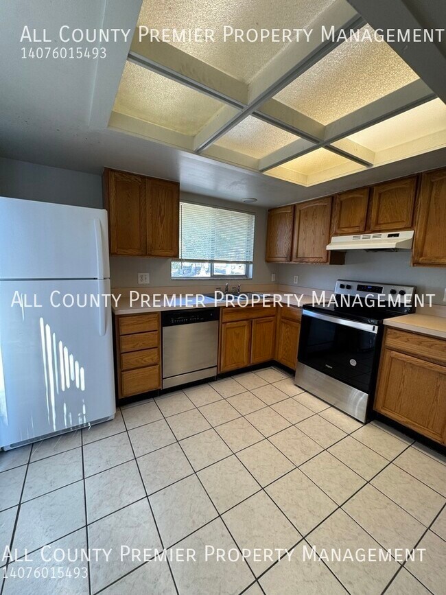 Photo - 2264 Greenview Cir