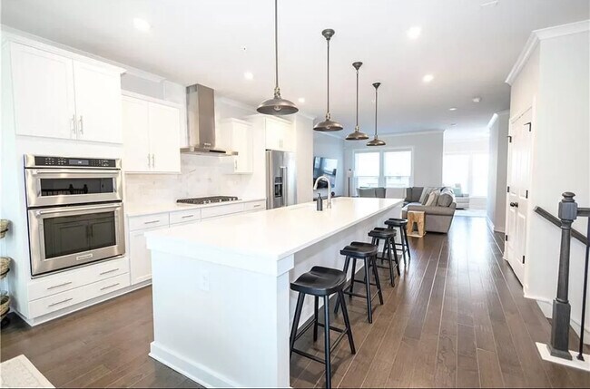 Photo - 1006 Burnside Ln. NW