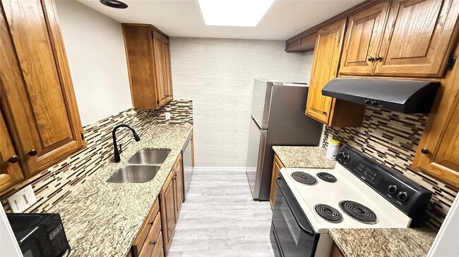 Photo - 2529 Rio Grande St Unit 81