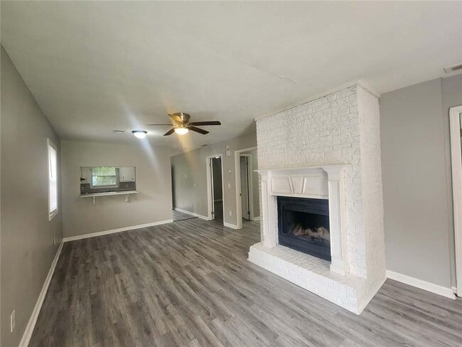1168 Pinedale Cir NW