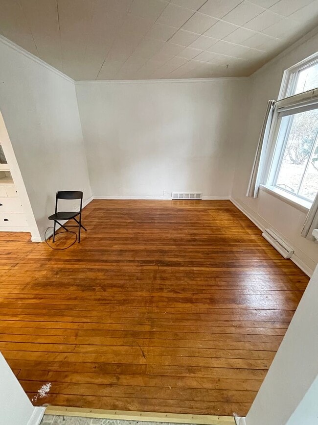 Photo - 1302 W 1st St Unit 1 (Lower)