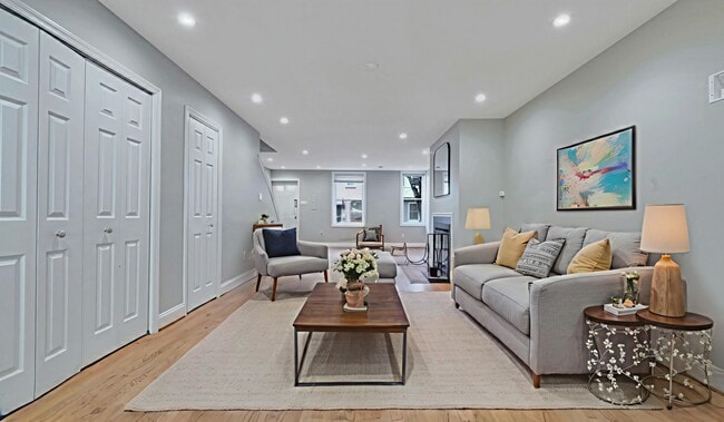 Photo - 29 Bates St NW