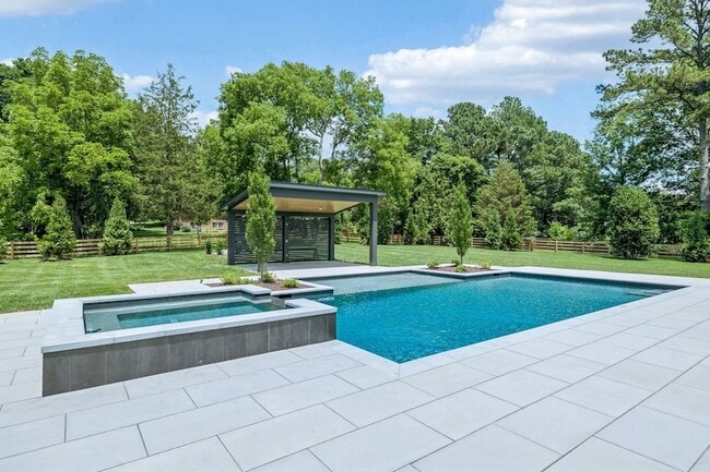 Photo - 5940 Robert E Lee Dr House