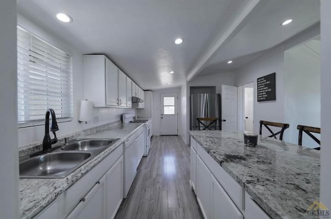 Photo - 132 Morrison St