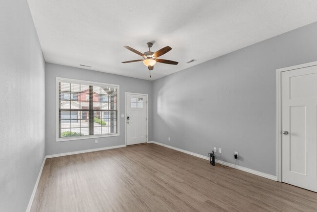 Photo - 1/2 OFF 1ST MONTHS RENT!!! NEW LUXURY 3 BE...