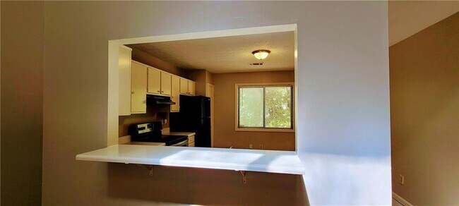 Photo - 966 Amberly Dr