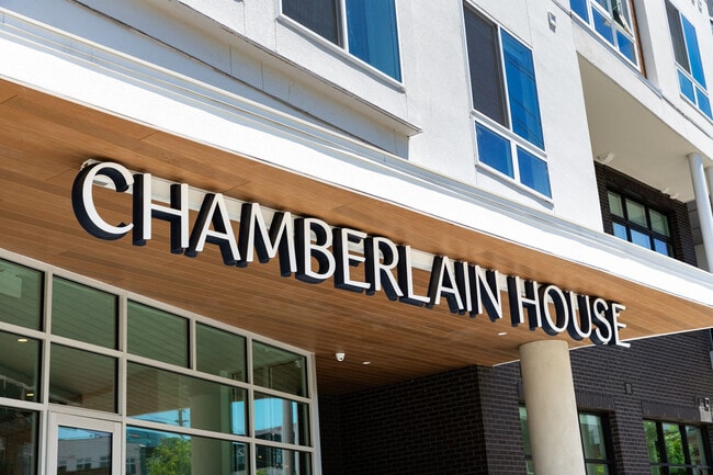 Chamberlain House apartments — community photo
