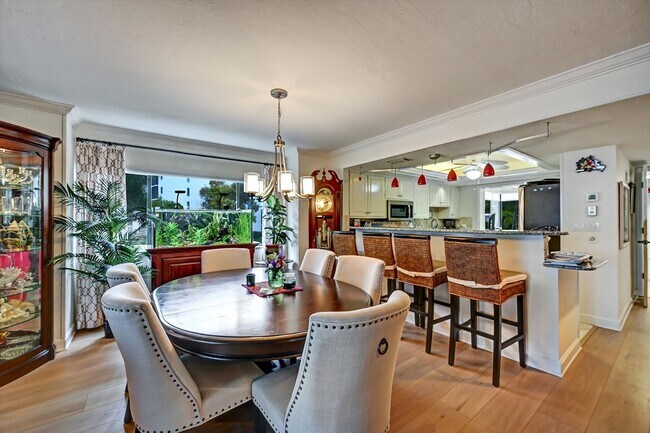 Photo - 4821 S Landings Dr