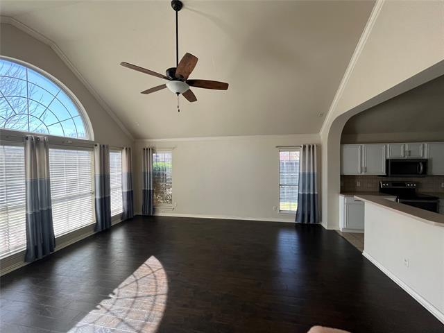 Photo - 6021 Blue Spruce Ln