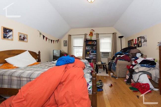 Photo - Charming 5 Bedroom-No Broker Fee