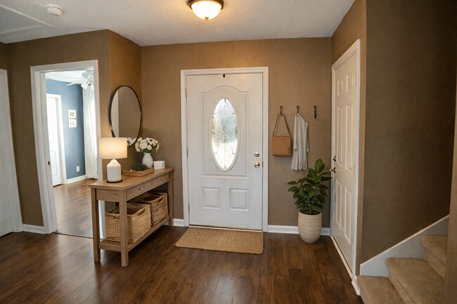 Photo - $1800 3 Bedrooms 2.5 Bath Brick Home with a bonus room!