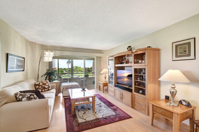 Photo - 3836 Via Poinciana Unit 601