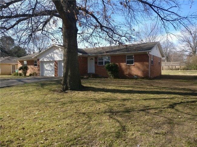 Photo - 1908.5 Westwood Ave