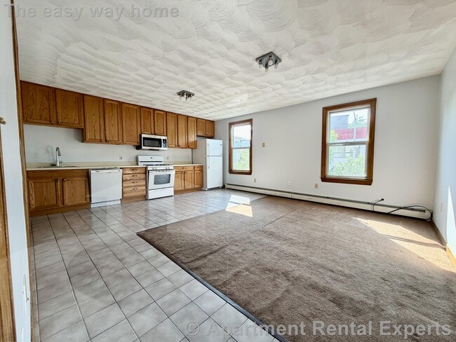 Building Photo - 1236 Cambridge St Unit #2R