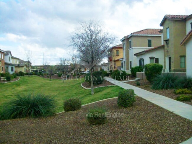 Photo - 4685 E Laurel Ave