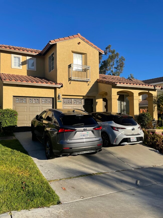 Building Photo - 2525 Saddlehorn Dr Unit Saddlehorn Dr