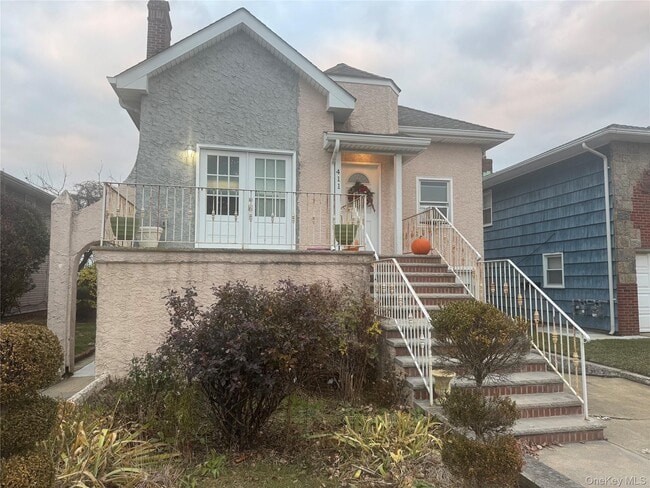 Building Photo - 411 W Walnut St Unit Lower