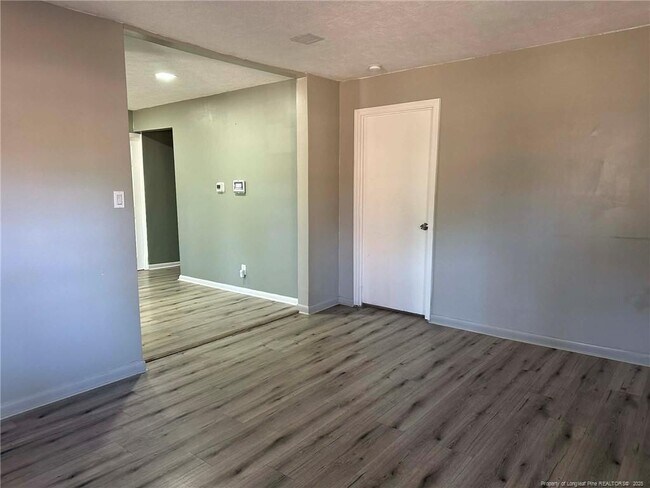 Photo - 413 Country Club Dr