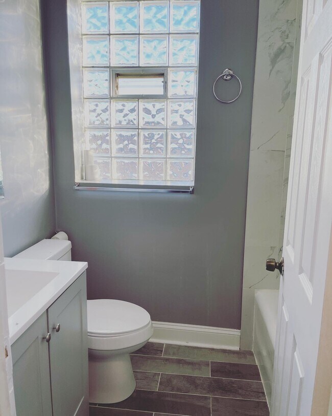 Photo - 8040 S Evans Ave Unidad 3