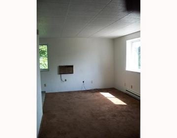 Living Area - Valley VUE Court Apartments