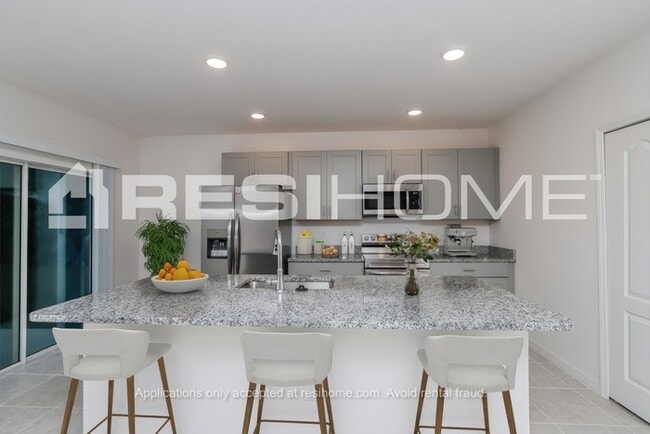 Photo - 1426 Rila St SE