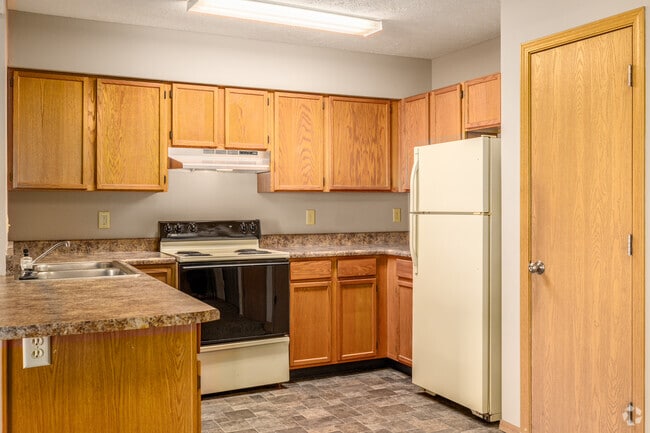 2BR, 2BA — 1,100SF — Kitchen