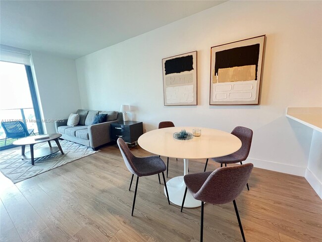 Building Photo - 501 NE 31st St Unit 1202 Rental