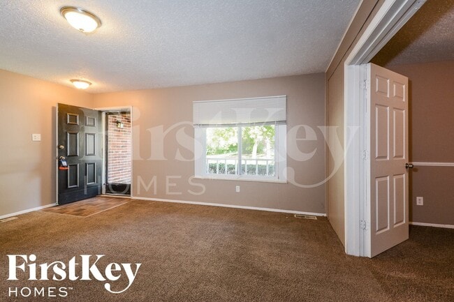 Photo - 6176 Silver Fox Dr